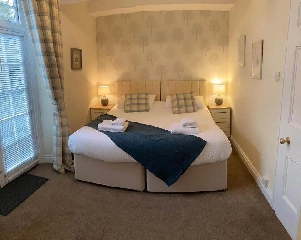 Sutton Hall Resort Thirsk 0*,